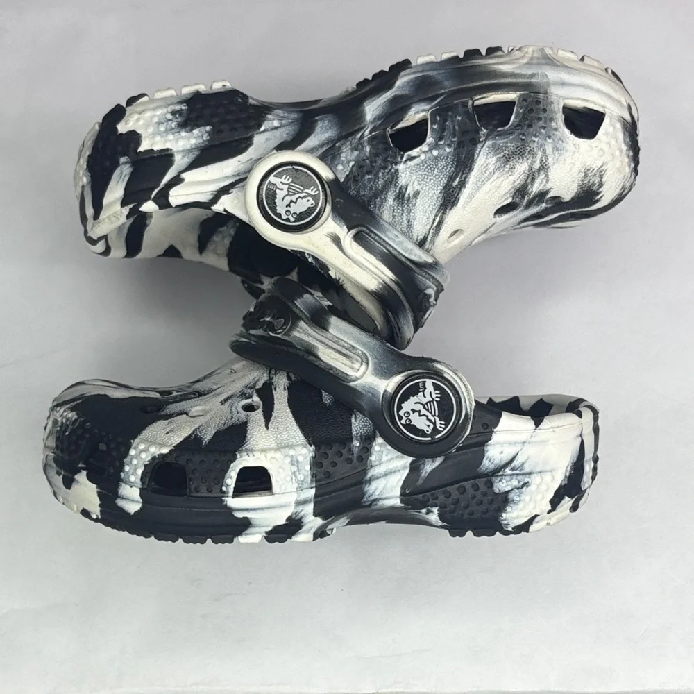 Crocs Kids Tie Dye Clogs Black White Toddler Size C4 Slip On Shoes
